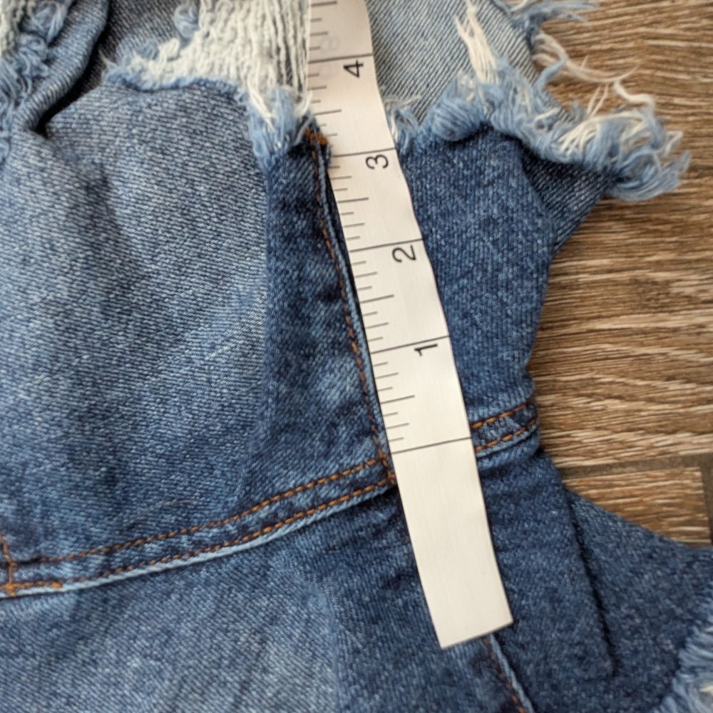 Kendall & Kylie Icon Shorts Denim Distressed Jean Shorts Size 7 28 Booty 3 In - Picture 9 of 10